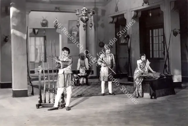 Sarpotdar, N.D. (Director), Chalta Putla, 1935 | Photographic Still | CinemaEducation | 00884601