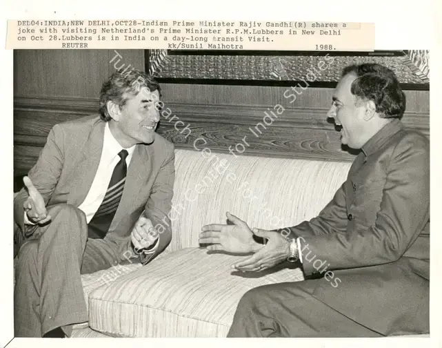 Malhotra, Sunil (Photographer). Del04: India; New Delhi, Oct28. Photographic Print, 1988 | Contemporary Photograph | Photography | 00114828