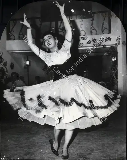 Patanjal (Producer), Warrant, 1961 | Photographic Still | CinemaEducation | 00888390