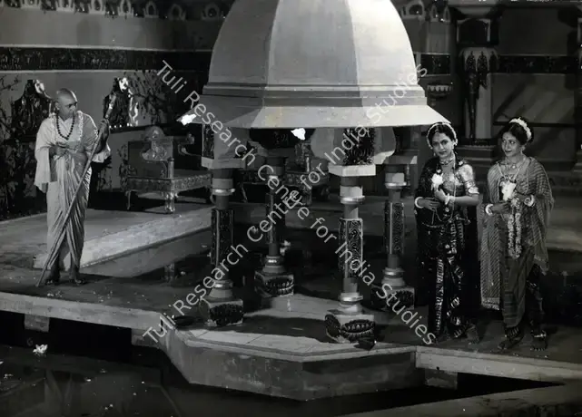 Sharma, Kidar (Director), Chitralekha, 1941 | Photographic Still | CinemaEducation | 00884744