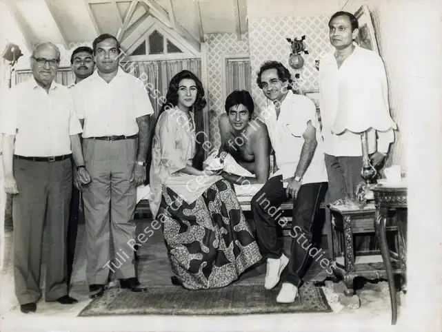 Mushir (Producer), Akayla, 1991 | Photographic Still | CinemaEducation | 00809048