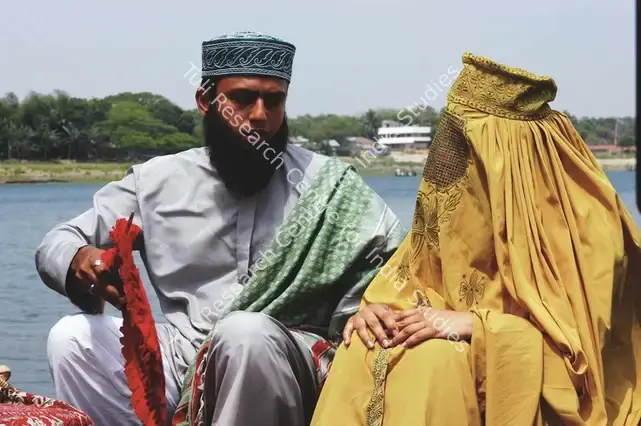 Ahmed, Humayun (Director), The Land of Peace, 2004 | Photographic Still | CinemaEducation | 00846632