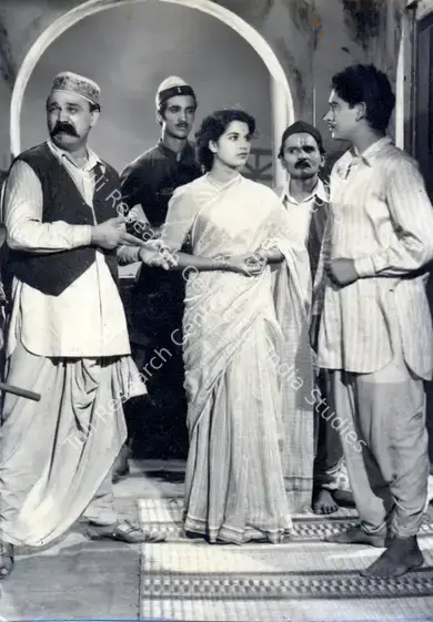 Ramchandra, C. (Producer), Lahren, 1953 | Photographic Still | CinemaEducation | 00885949