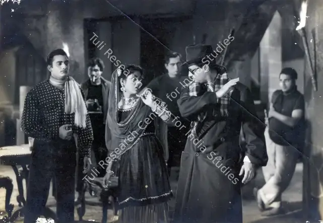 Ratra, V. (Cinematographer), House No 44, 1955 | Photographic Still | CinemaEducation | 00885519