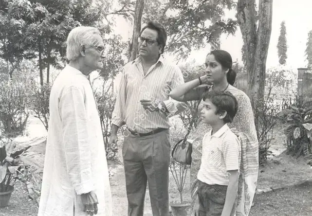 Raha, Barun (Cinematographer), Agantuk, 1991 | Photographic Still | CinemaEducation | 00890986