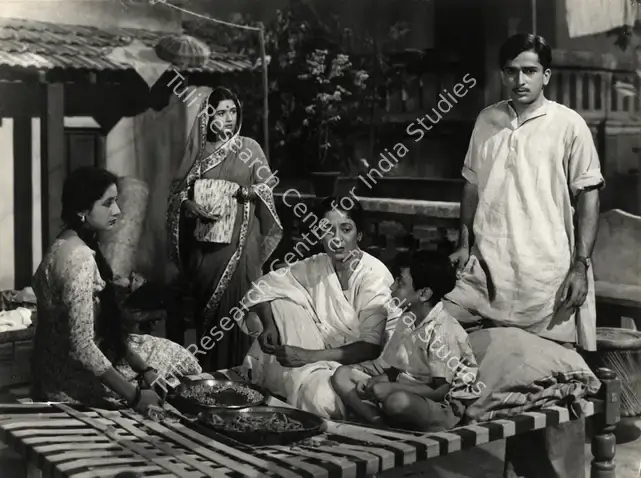 Vaikunth, K. (Cinematographer), Char Diwari, 1961 | Photographic Still | CinemaEducation | 00884722