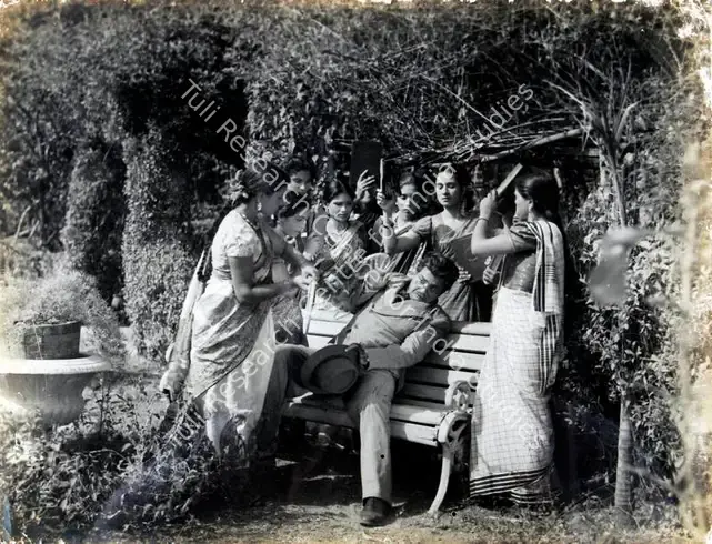 Jagirdar, Gajanan (Director), Charno Ki Dasi, 1941 | Photographic Still | CinemaEducation | 00884724