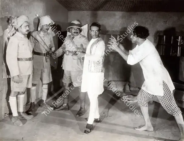 Gidwani, Moti B. (Director), Gulam Daku, 1936 | Photographic Still | CinemaEducation | 00885408