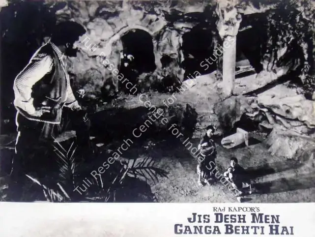 Karmakar, Radhu (Cinematographer), Jis Desh Men Ganga Behti Hai, 1960 | Lobby Card | CinemaEducation | 00818369