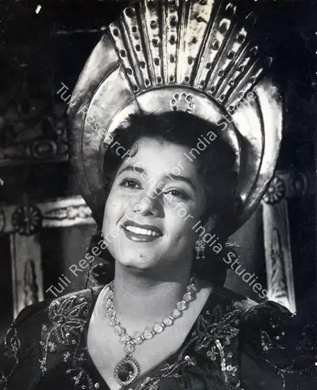 Dosani, A.J. (Producer), Teen Sardar, 1955 | Photographic Still | CinemaEducation | 00887850
