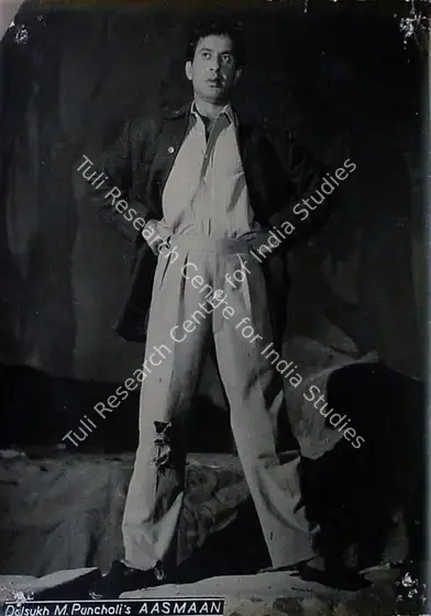 Pancholi, Dalsukh M. (Director), Aasman, 1952 | Lobby Card | CinemaEducation | 00829166