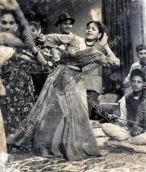 Palav, Shankar A. (Cinematographer), Albela, 1951 | Photographic Still | CinemaEducation | 00883841