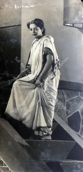 Kashyap, D.D. (Director), Naya Ghar, 1953 | Photographic Still | CinemaEducation | 00886628