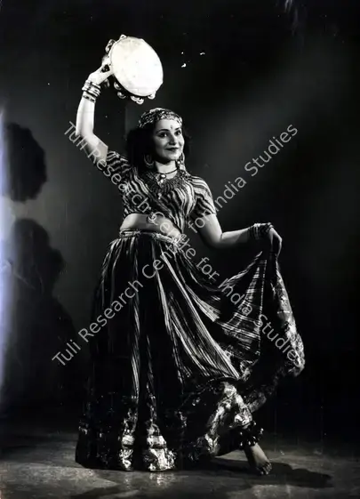Dharamsey, M.I. (Director), Saudagar, 1951 | Photographic Still | CinemaEducation | 00888193