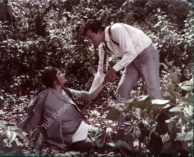 Pereira, Peter (Cinematographer), Sachaa Jhutha, 1970 | Photographic Still | CinemaEducation | 00887774