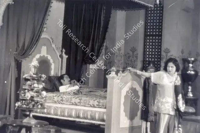 Gidwani, Moti B. (Director), Insaan Ya Shaitan, 1933 | Photographic Still | CinemaEducation | 00885572