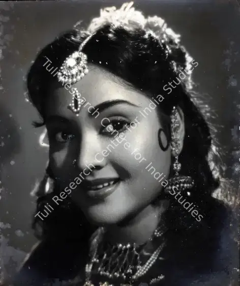 Gajjar, Bipin (Cinematographer), Patrani, 1956 | Photographic Still | CinemaEducation | 00886984