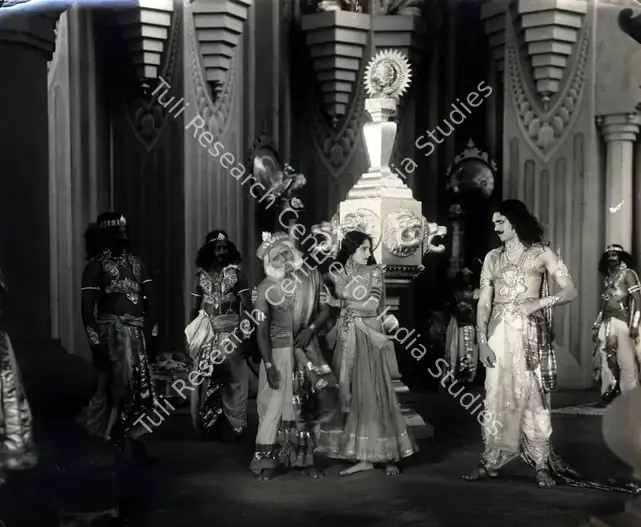 Shantaram, V. (Director), Sairandhri, 1933 | Photographic Still | CinemaEducation | 00887816
