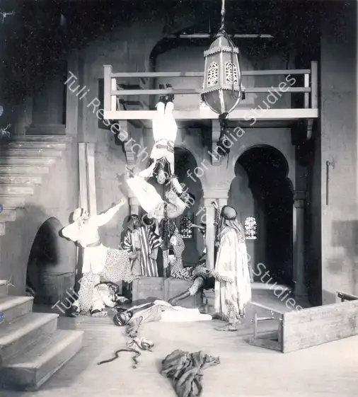 Gidwani, Moti B. (Director), Daku Ki Ladki, 1933 | Photographic Still | CinemaEducation | 00884808