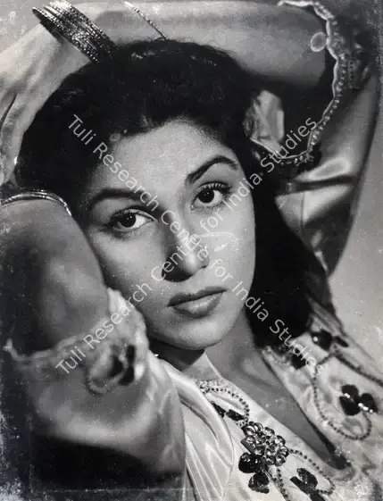 Khilnaney, R.H. (Producer), Saloni, 1952 | Photographic Still | CinemaEducation | 00887823