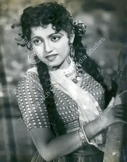 Nanda, J.K. (Director), Chamkee, 1952 | Photographic Still | CinemaEducation | 00884614