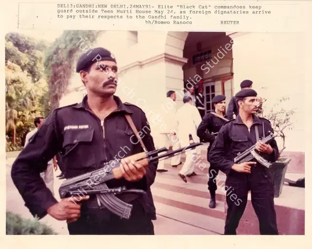 Ranoco, Romeo (Photographer). Del13: Gandhi: New Delhi, 24May91. Photographic Print, 1991 | Contemporary Photograph | Photography | 00114548
