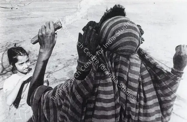Jhunjhunwala, Radheshyam (Producer), Subarnarekha, 1965 | Photographic Still, Rows and Rows of Fences, 2000 | CinemaEducation | 00457642