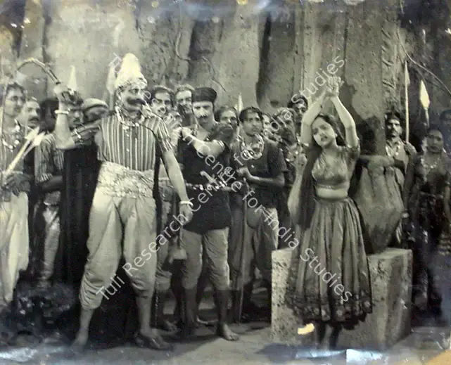Mathur, R.D. (Cinematographer), Madhosh, 1951 | Photographic Still | CinemaEducation | 00886094