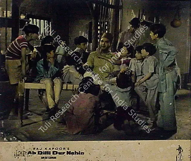 Pathare, Jaywant (Cinematographer), Ab Dilli Dur Nahin, 1957 | Lobby Card | CinemaEducation | 00829277