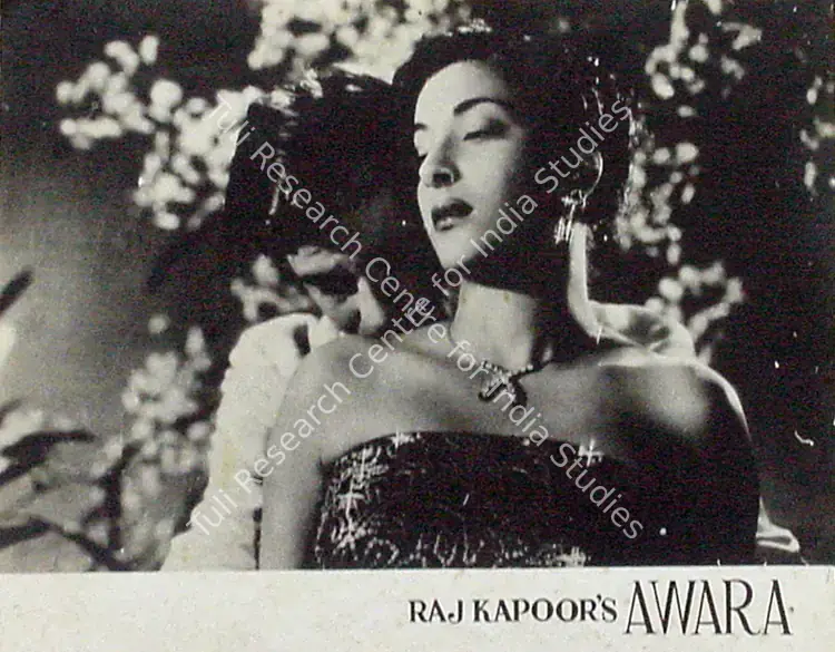 Karmakar, Radhu (Cinematographer), Awara, 1951 | Lobby Card | CinemaEducation | 00809732