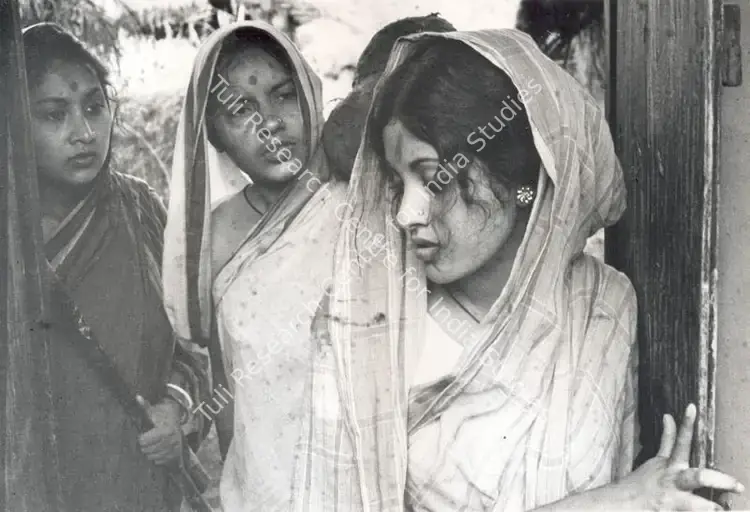 Roy, Soumendu (Cinematographer), Ashani Sanket, 1973 | Photographic Still | CinemaEducation | 00662977