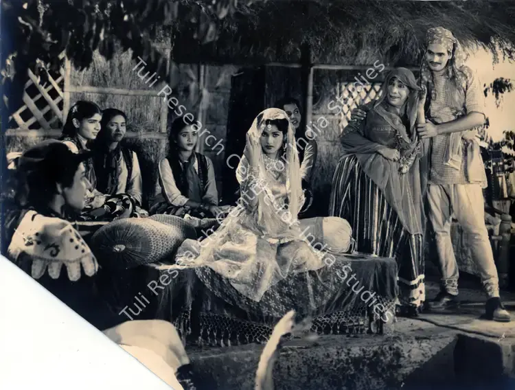 Patel, B.J. (Director), Lady Robinhood, 1959 | Photographic Still | CinemaEducation | 00832030