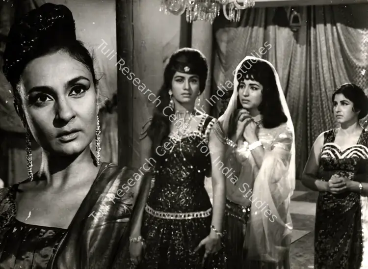 Thakur, Mahendra (Cinematographer), Sher E Watan, 1971 | Photographic Still | CinemaEducation | 00834644
