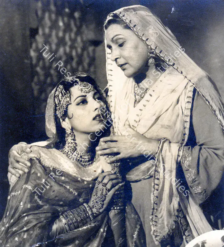 Avadhut, V. (Cinematographer), Mirza Ghalib, 1954 | Photographic Still | CinemaEducation | 00832465
