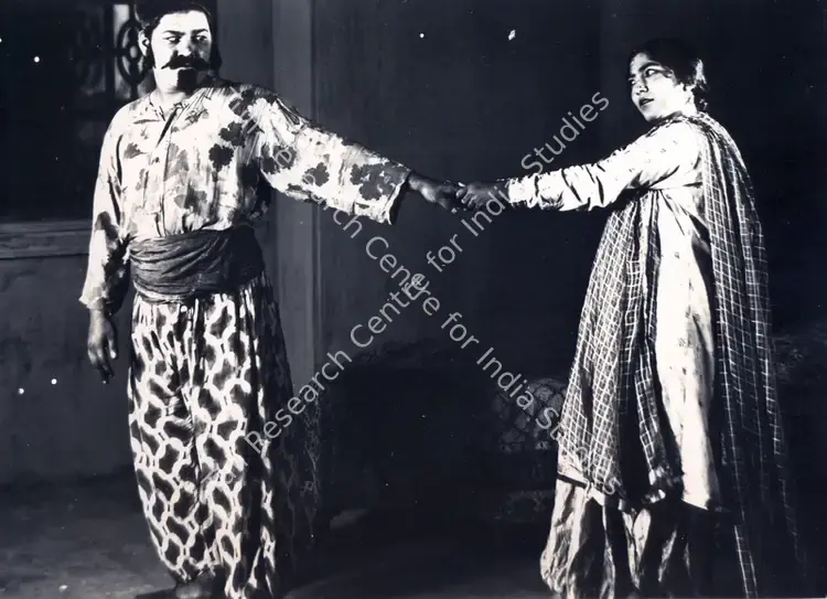Gidwani, Moti B. (Director), Insaan Ya Shaitan, 1933 | Photographic Still | CinemaEducation | 00831660