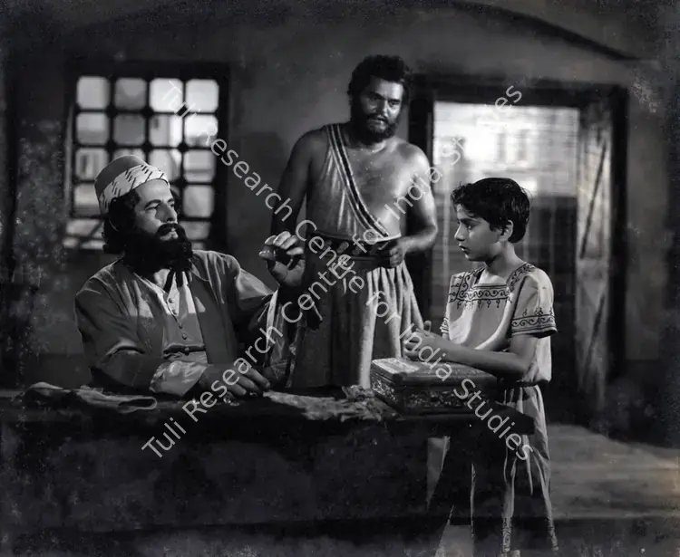 Gupta, Dilip (Cinematographer), Yahudi, 1958 | Photographic Still | CinemaEducation | 00834590