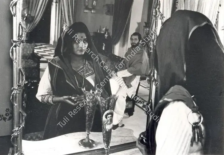 Roy, Soumendu (Cinematographer), Ghare Baire, 1985 | Photographic Still | CinemaEducation | 00663302