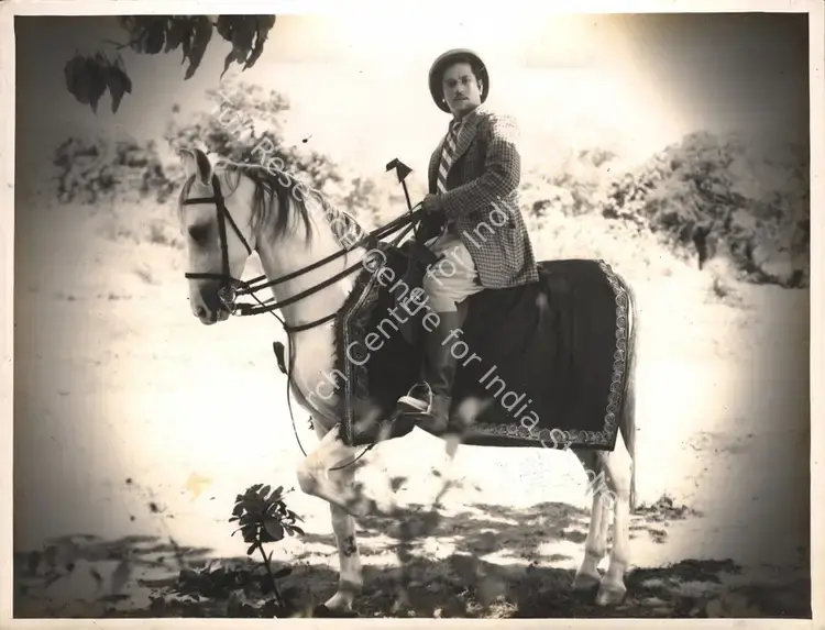 Wadia, Homi (Producer), Toofani Tirandaz, 1947 | Photographic Still | CinemaEducation | 00835277