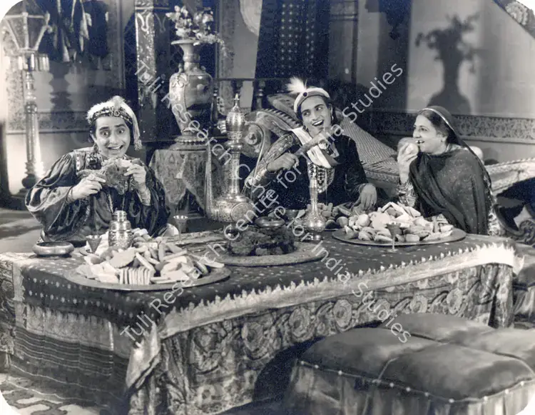 Wadadeker, Anant (Cinematographer), Aladdin Aur Jaadui Chiraag, 1952 | Photographic Still | CinemaEducation | 00829918