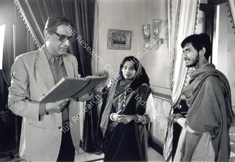 Ghosh, Nemai (Still Photographer), Ghare Baire, 1985 | Working Still | CinemaEducation | 00663701