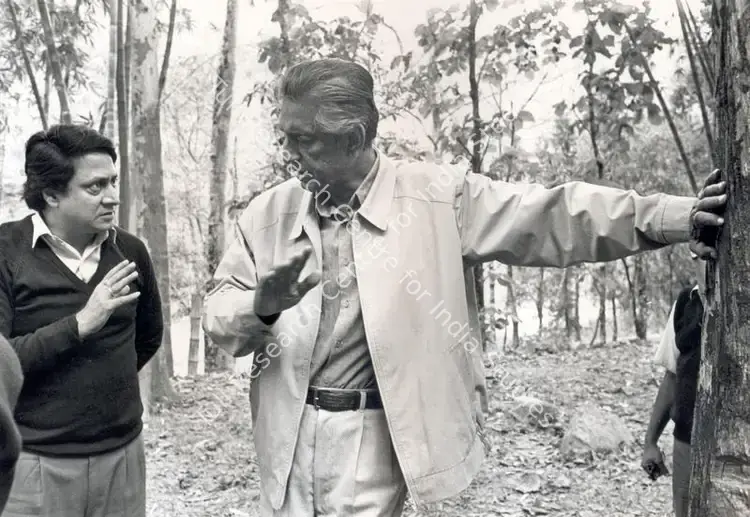 Ghosh, Nemai (Still Photographer), Shakha Proshakha, 1991 | Working Still | CinemaEducation | 00663766
