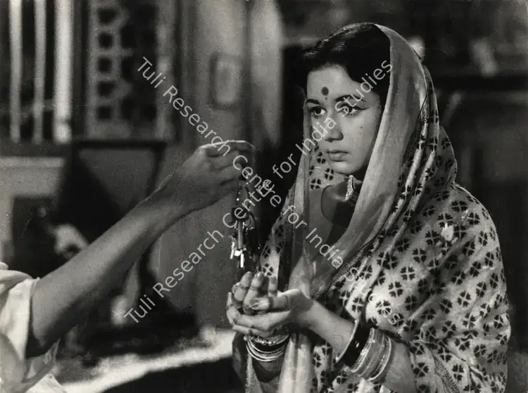Vaikunth, K. (Cinematographer), Char Diwari, 1961 | Photographic Still | CinemaEducation | 00830811