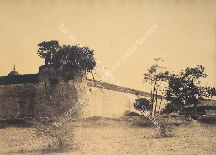 Tripe, Capt. Linnaeus (Photographer), S.E. Angle of the Tirambur Pagoda, Madura, 1858-1860 | Antiquarian Photograph | Photography | 00116261