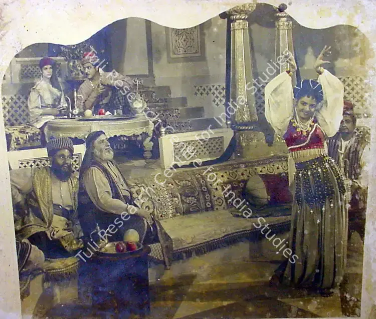 Chakravarty, Amiya (Director), Shahenshah, 1953 | Photographic Still | CinemaEducation | 00834457