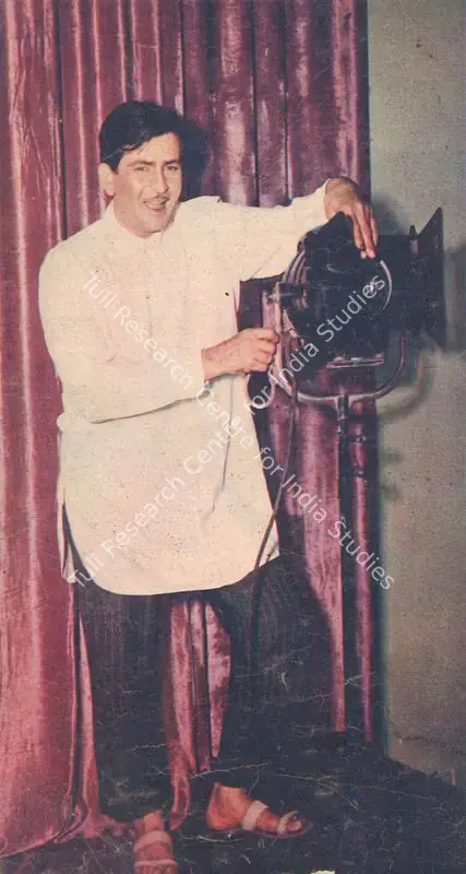 Jain, J.C. (Editor). Filmfare - The Fortnightly Film Magazine. 4(5). Bombay: Pyarelal Sah,  c/o The Times of India, 18 February 1955 | Magazine | CinemaEducation | 00793169