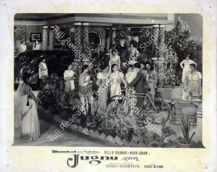 Issac, P. (Cinematographer), Jugnu, 1947 | Lobby Card | CinemaEducation | 00818473
