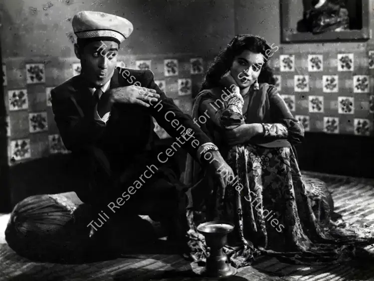 Ratra, V. (Cinematographer), Funtoosh, 1956 | Photographic Still | CinemaEducation | 00831317