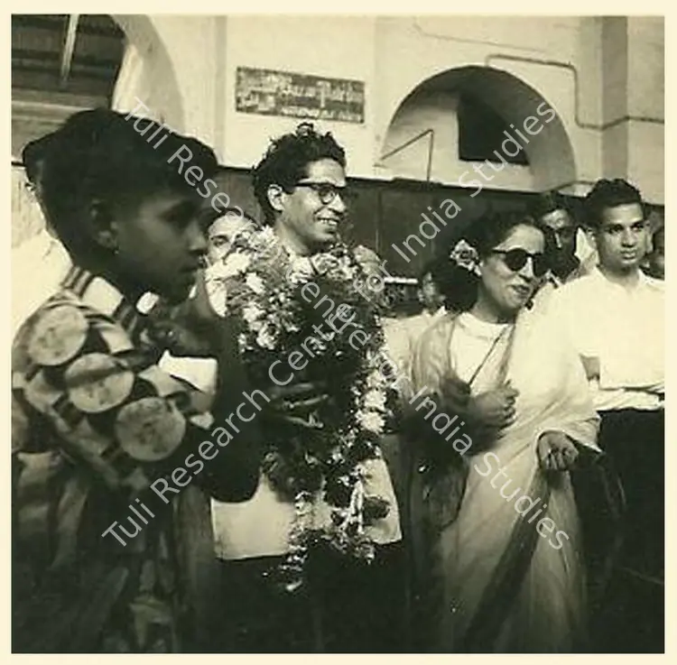 Unknown (Photographer). Seeing off Father for England. 1952 | Contemporary Photograph, The Bachchans, 2024 | CinemaEducation | 00506289