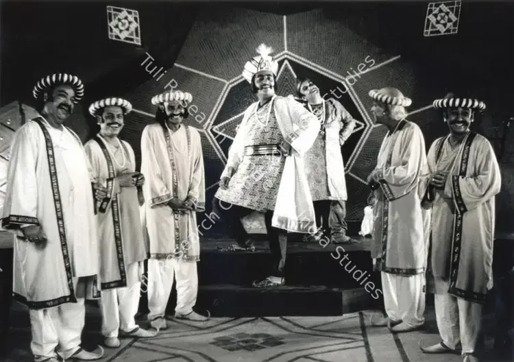 Roy, Soumendu (Cinematographer), Hirak Rajar Deshe, 1980 | Photographic Still | CinemaEducation | 00663341