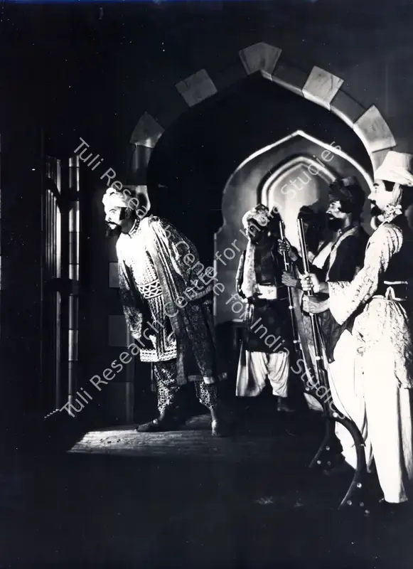 Karani, Pesi (Director), Dagabaz Ashak, 1932 | Photographic Still | CinemaEducation | 00830880